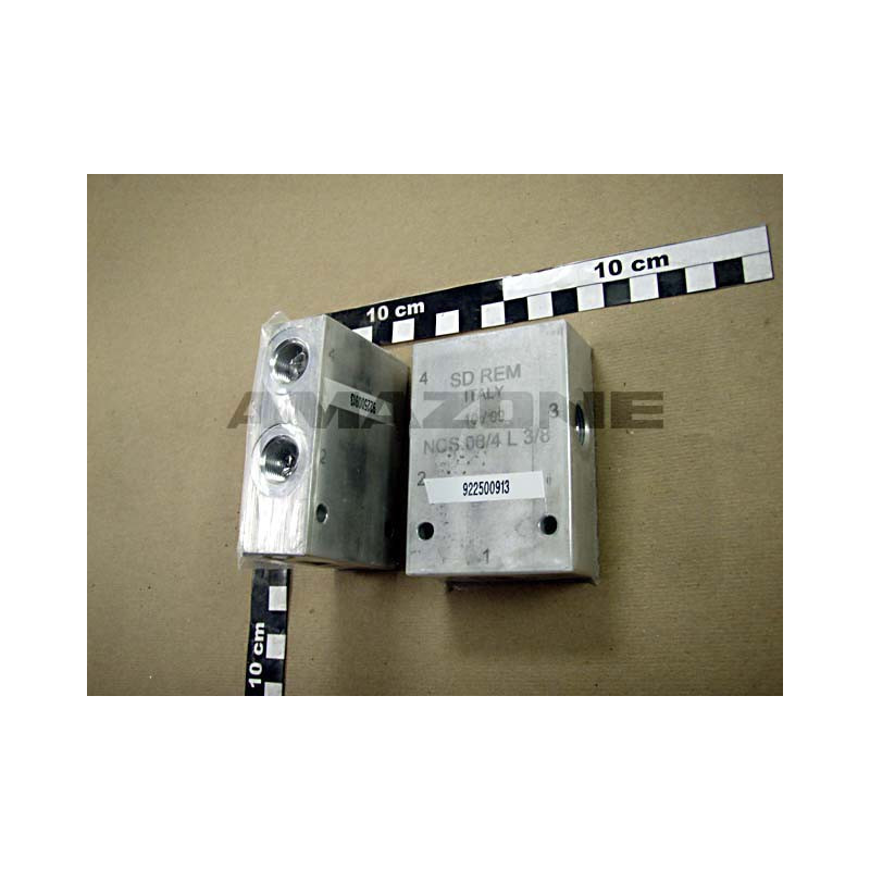 Anschlussgehäeuse L 3/8 GD516, Amazone