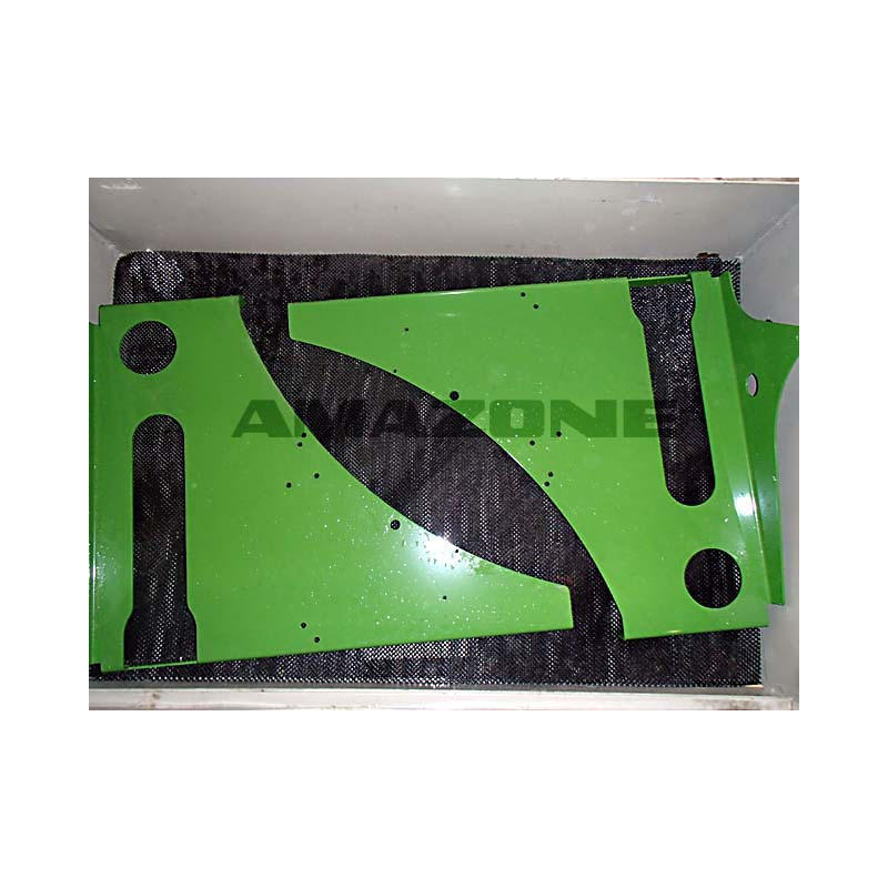 TRAEGER F. ARMATUR HI. (02) 935783, Amazone